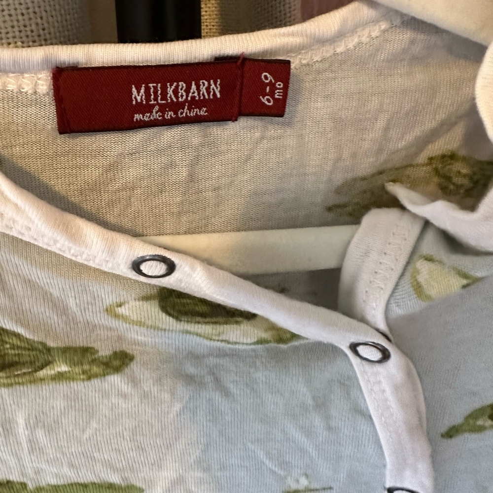 Milkbarn 6-9 mo frog sleeper